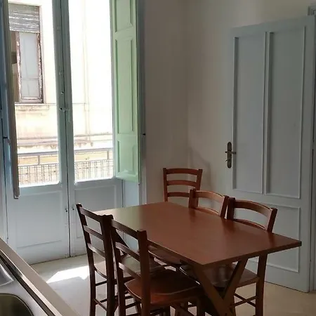 Le Poste Apartment *
